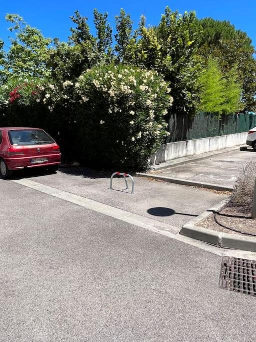 Joli Appt 45 M2 Avec Terrasse Apartamento Lunel  Exterior foto